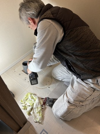 タイル穴あけ タイル穴あけ